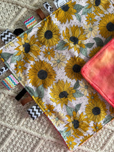 Load image into Gallery viewer, Taggie Blanket