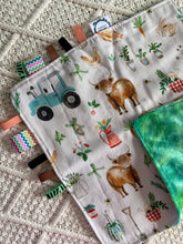Load image into Gallery viewer, Taggie Blanket